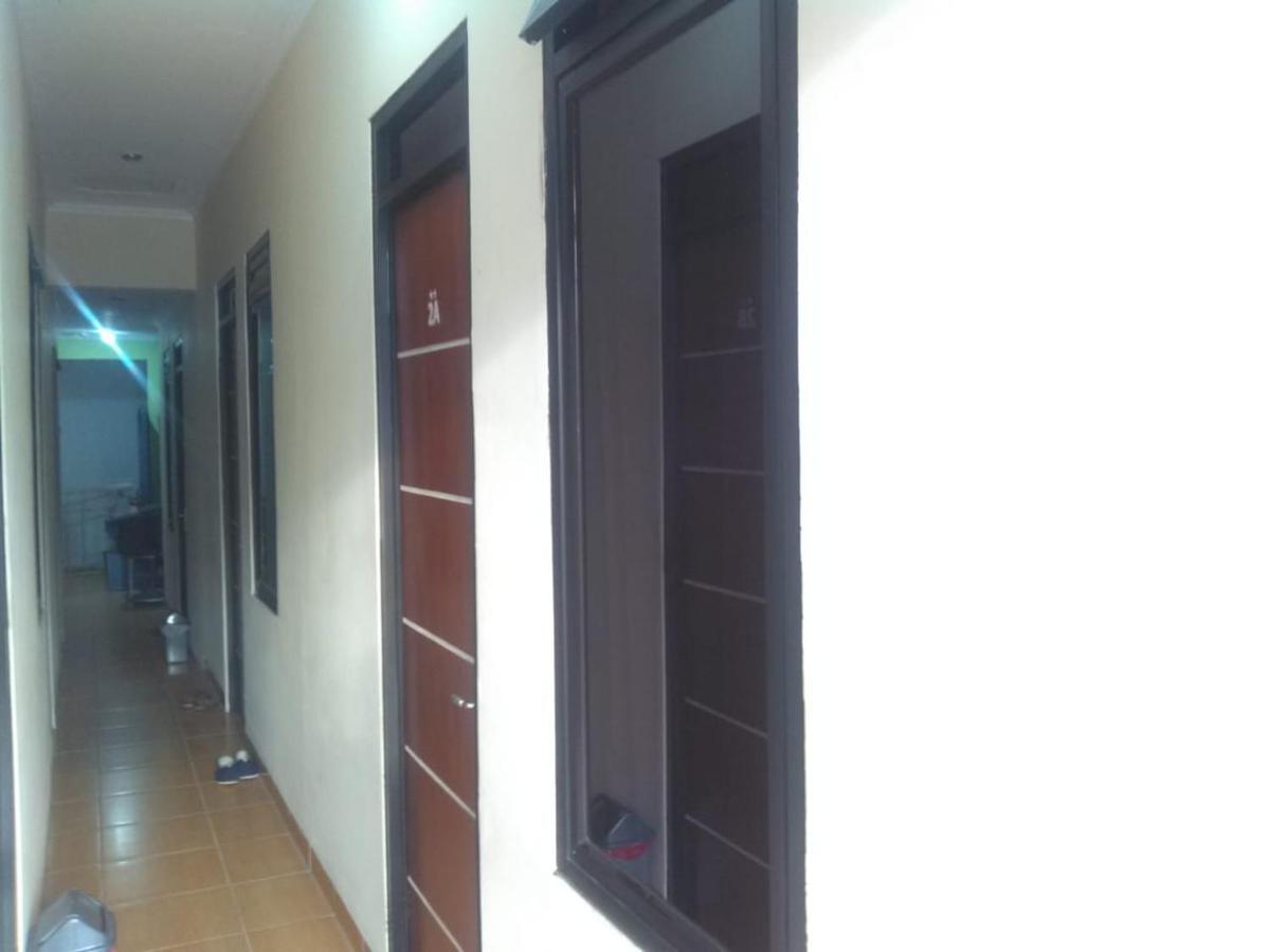 Danyshom Hotel Cikarang Eksteriør billede