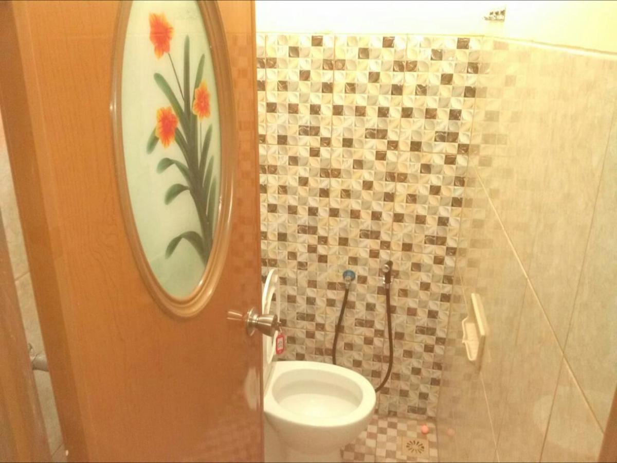 Danyshom Hotel Cikarang Eksteriør billede