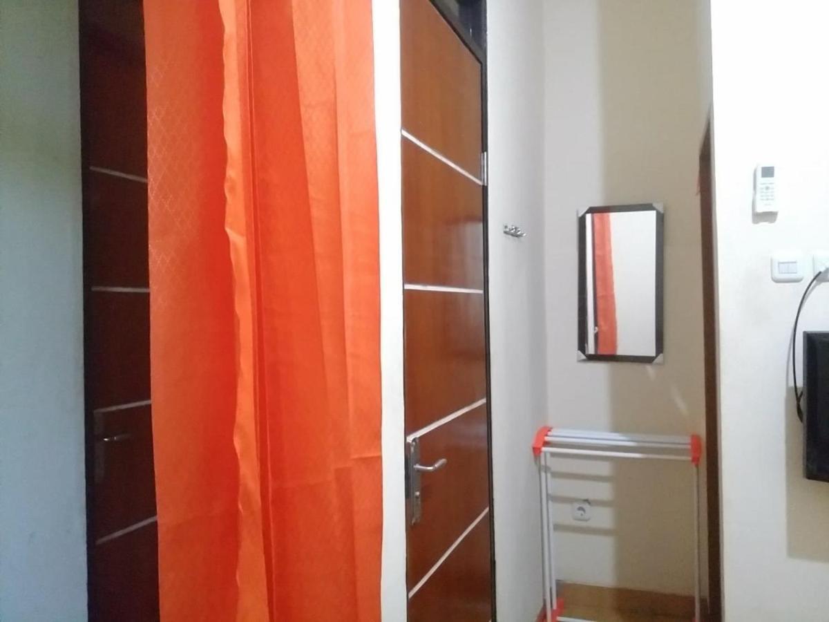 Danyshom Hotel Cikarang Eksteriør billede
