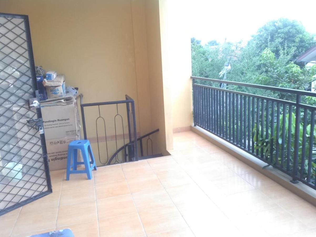 Danyshom Hotel Cikarang Eksteriør billede