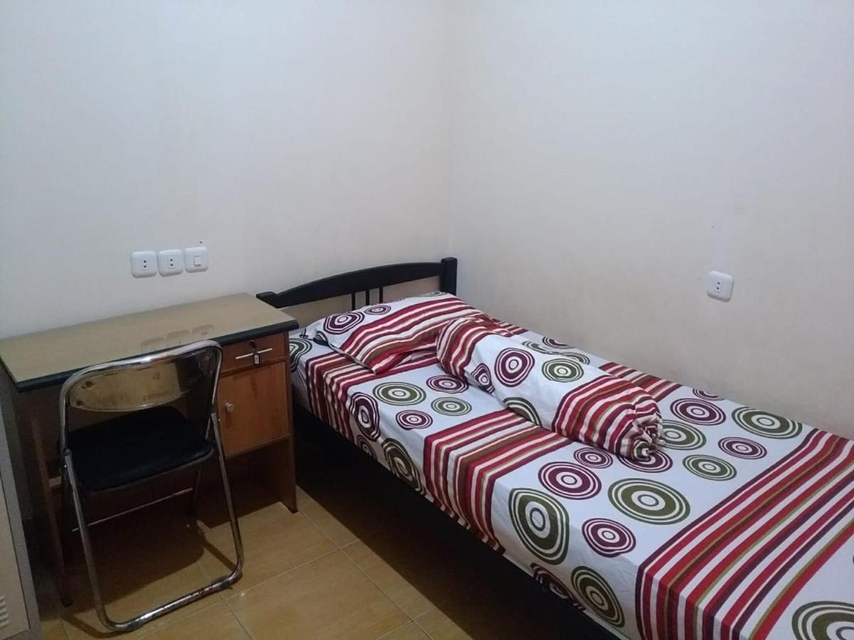 Danyshom Hotel Cikarang Eksteriør billede
